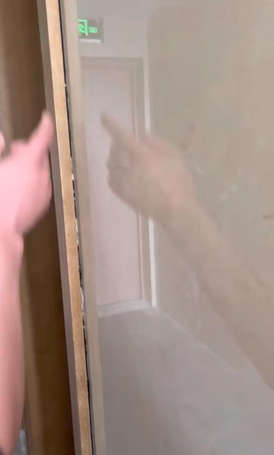 DƬ